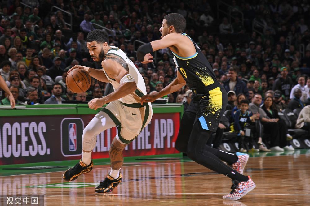 场上掌握更 场上掌握更